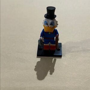 Duck Minifigure with Top Hat Lego